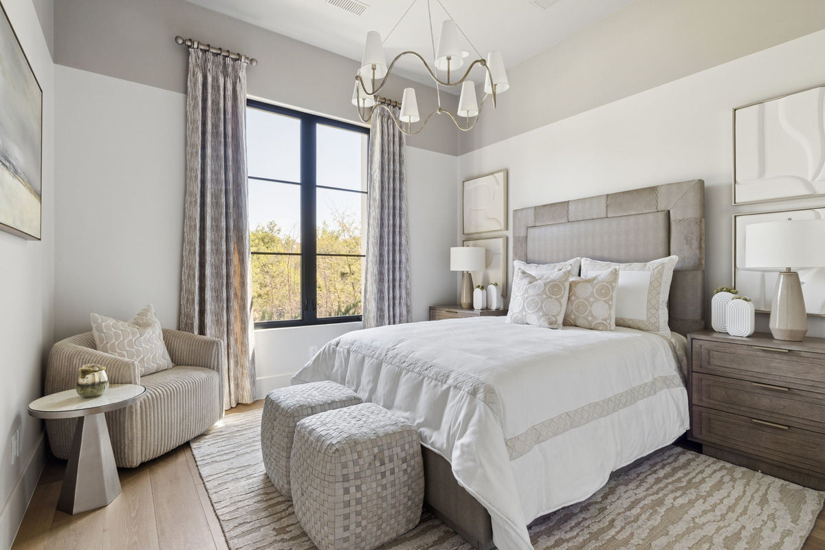 The Pearl Room